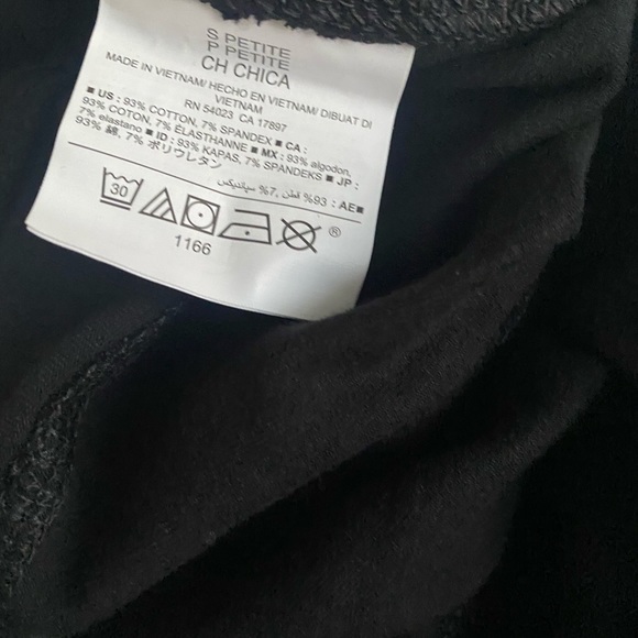 $5 - Old Navy Active Pants - Womens Small/Petite - Black - New with Tag - Picture 3 of 4